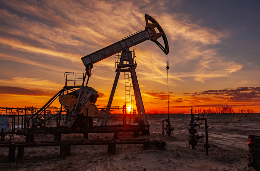 أسعار النفط تواصل الانخفاض في ظل توترات الشرق الأوسط