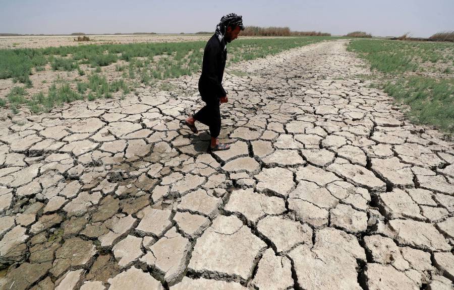 التغير المناخي يُجبر 100 ألف عراقي على النزوح